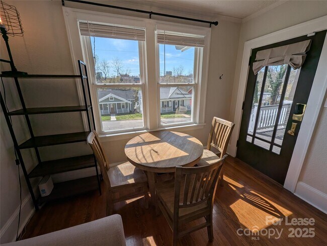 Building Photo - 28 Woodrow Ave