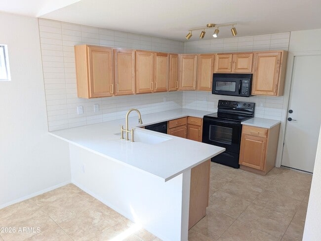 Building Photo - 11807 N 76th Ave