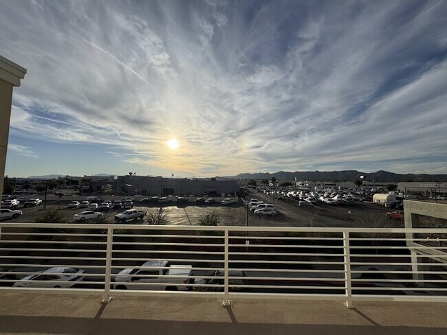 Building Photo - Chandler Luxury Townhome