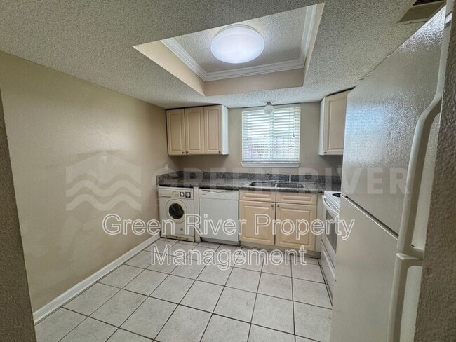 Building Photo - 3917 Corrida Ct