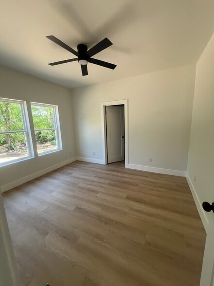 Building Photo - 1809 Liberia St