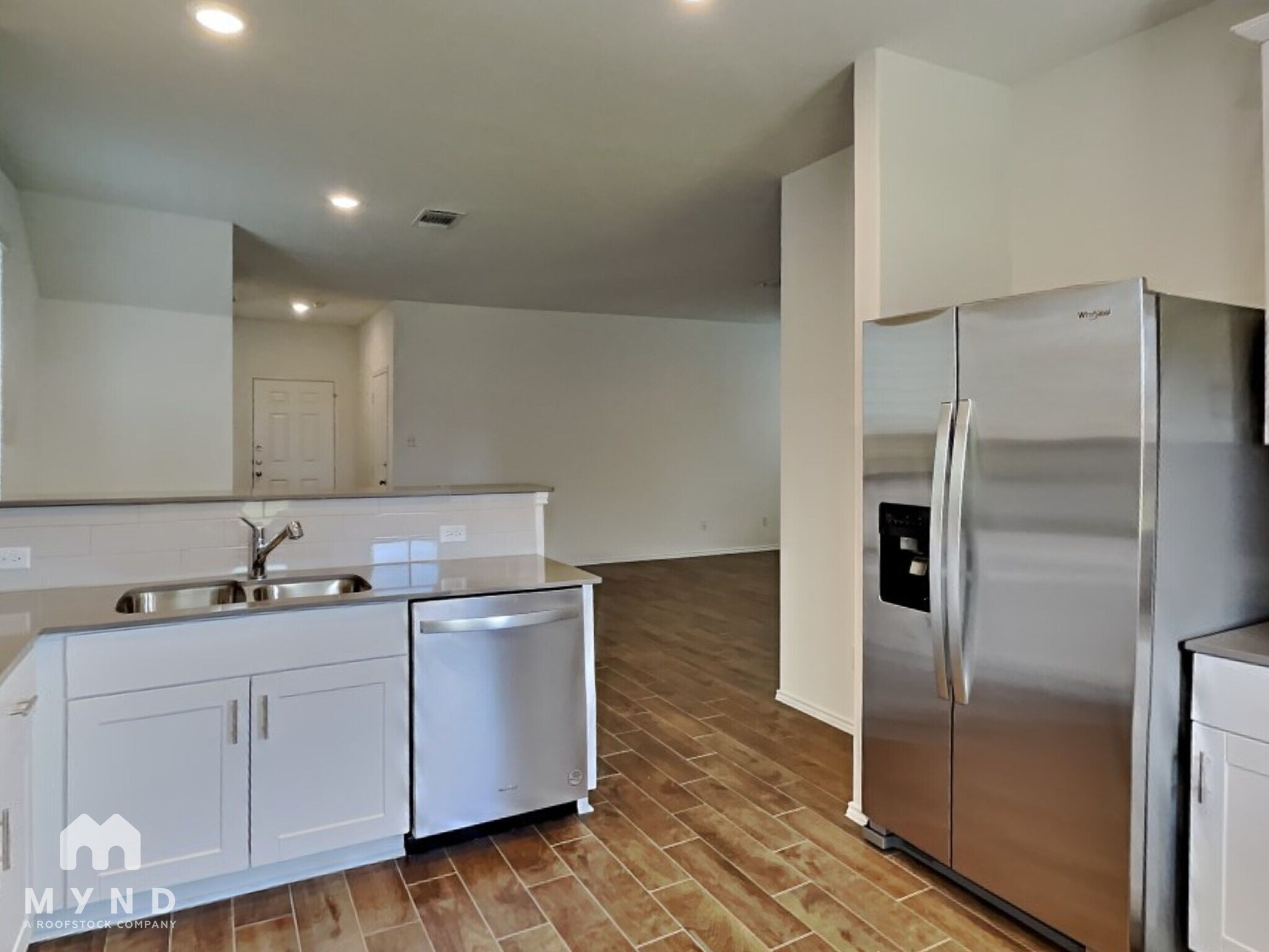 Building Photo - 332 Redonda Dr