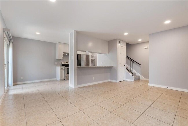 Building Photo - 1703 Coronado Hills Dr