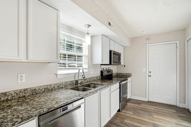 Building Photo - 2322 Pesca Ln