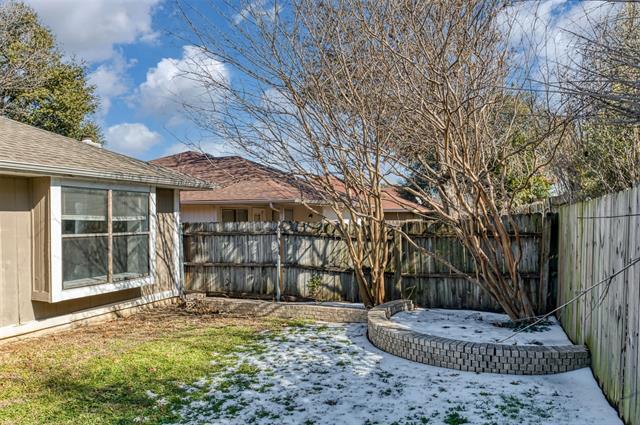 Building Photo - 200 Caprock Dr