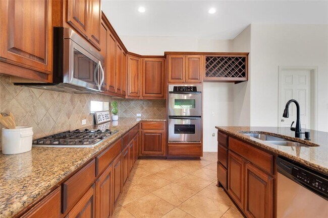 Building Photo - 4004 Buckhaven Cove