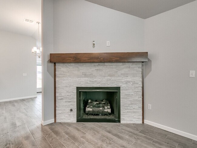 Building Photo - Beautiful New Home!