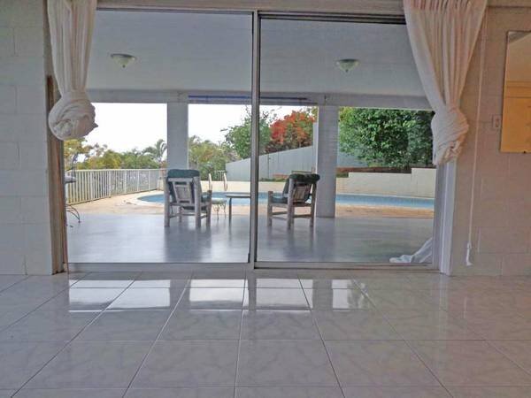 Building Photo - 1827 Halekoa Dr