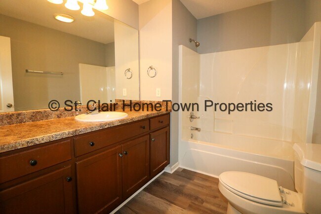 Building Photo - Totally Remodeled Tri-Plex in Lincoln School System