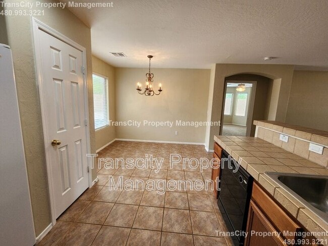 Building Photo - 4189 S Rim Rd