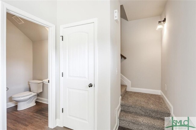 Building Photo - 505 Potter Stone Square