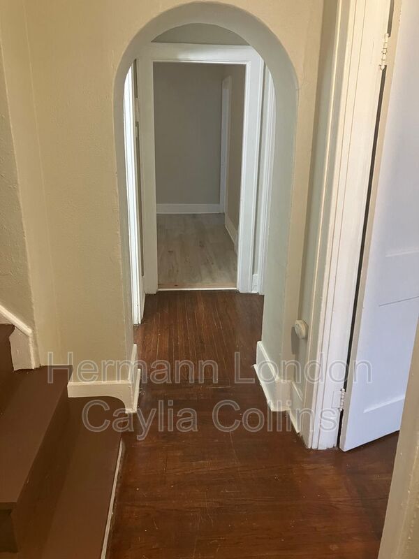 Building Photo - 135 Hereford Ave