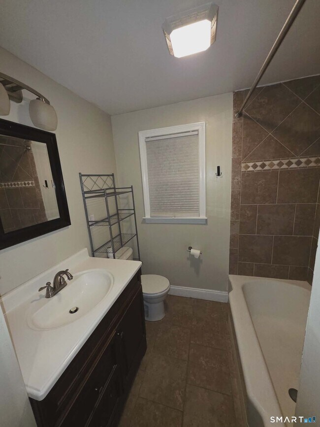 Building Photo - 271 Gaylord Dr