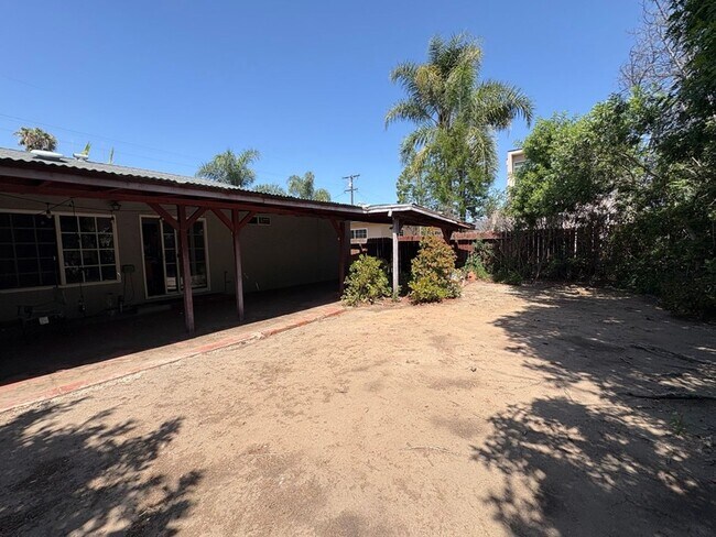 Building Photo - Spacious 4BR Canyon-View Home Near SDSU