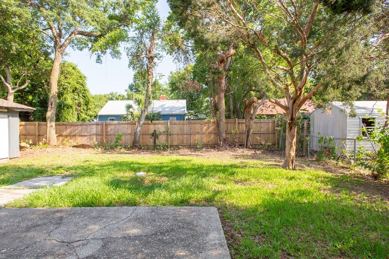 Building Photo - 2441 Blain St