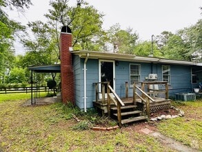 Building Photo - SEAGATE AREA - 1BD/1BA - Located just off ...
