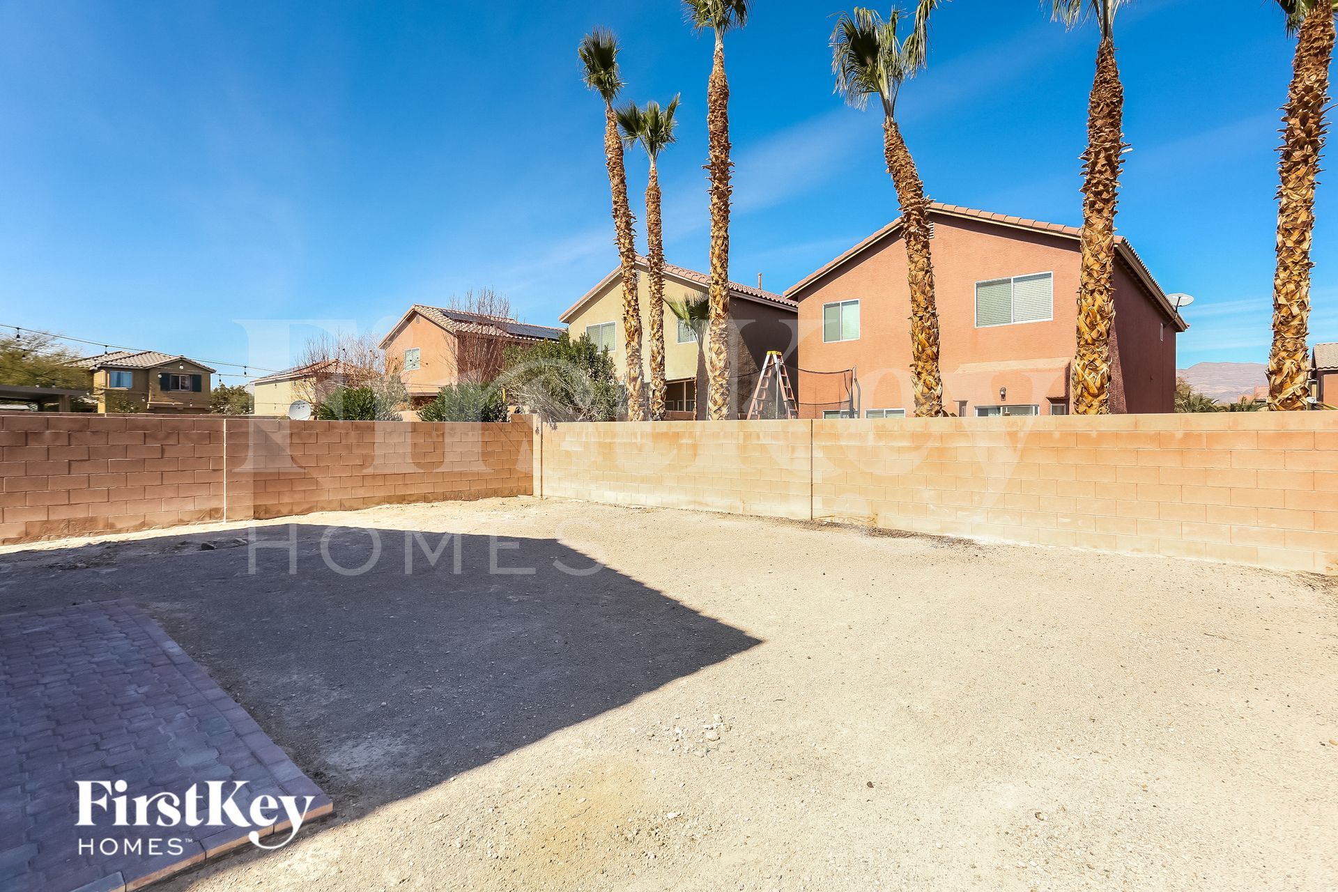 Building Photo - 528 E Brown Breeches Ave