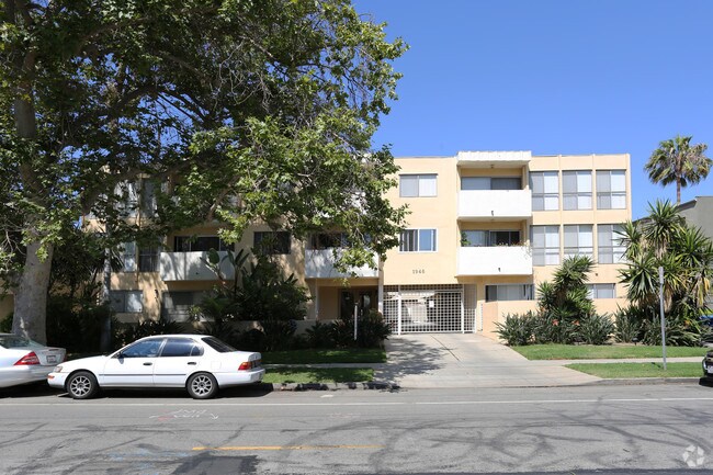 Building Photo - 1946 Overland Ave