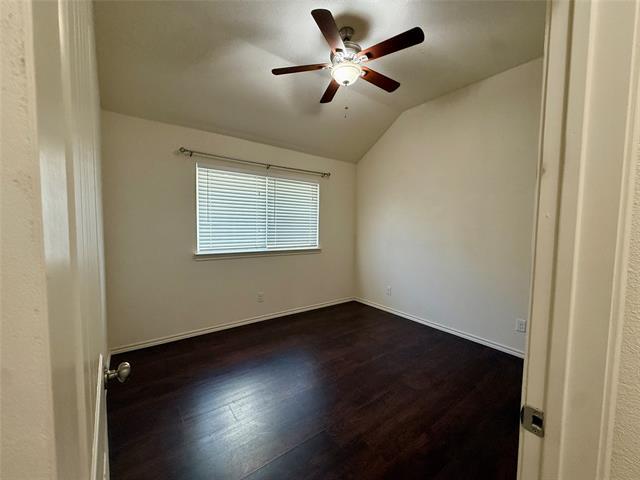 Building Photo - 225 Lovers Path Dr