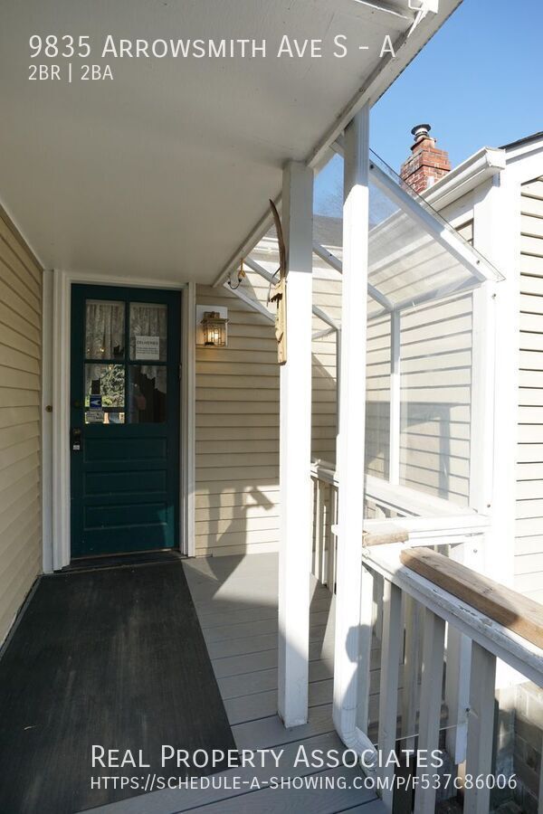 Building Photo - 9835 Arrowsmith Ave S