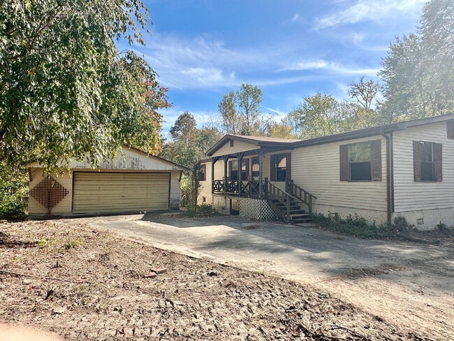 Building Photo - 266 Dartmoor Dr