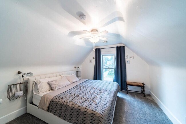 Building Photo - 615 Cottage Grove Ave