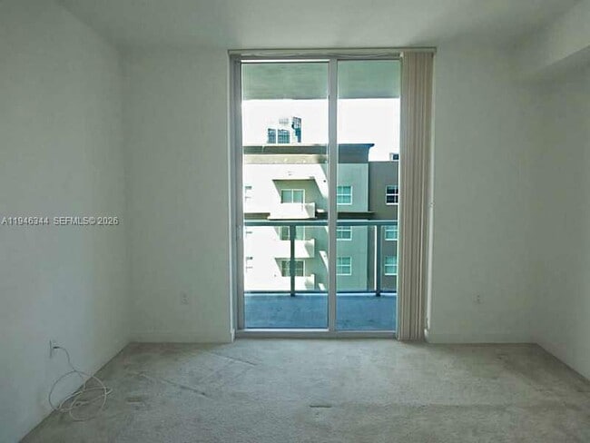 Building Photo - 1111 SW 1st Ave