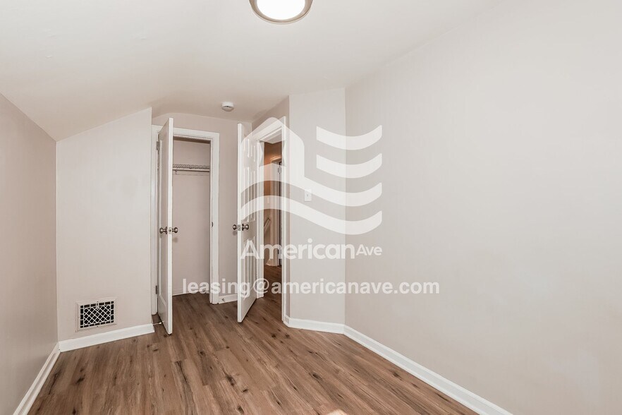 Building Photo - 1141 Bethany Ave