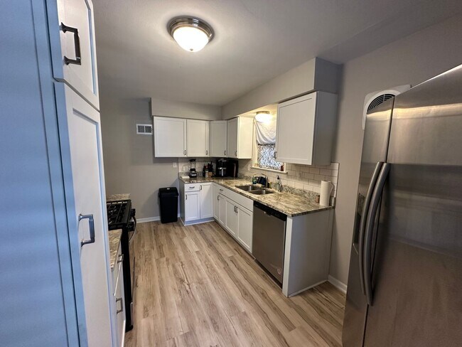 Building Photo - 2915 N 54th St