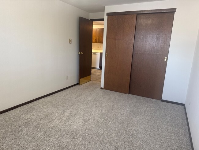 Building Photo - 5858 Anthony Pl