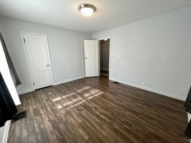 Building Photo - THE DEPOSIT MOVES YOU IN! No rent due until March 1st — the rest of February is FREE!