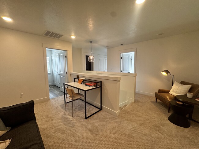 Building Photo - 729 W 725 N