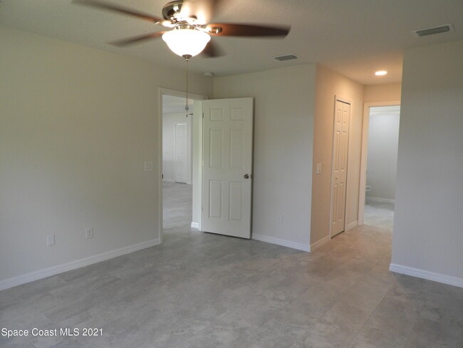 Building Photo - 1611 Saipan St SE