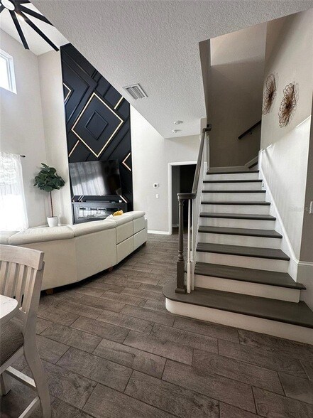 Building Photo - 33805 Astoria Cir