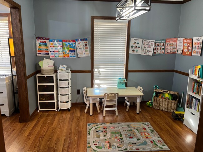 Building Photo - 315 Dogwood Blvd