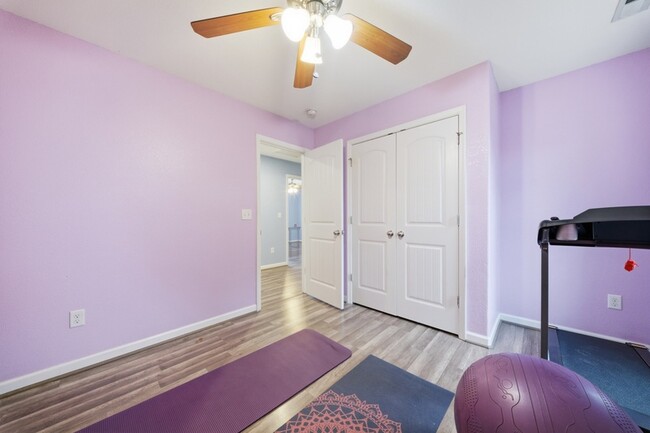 Building Photo - 507 Leonard Rd