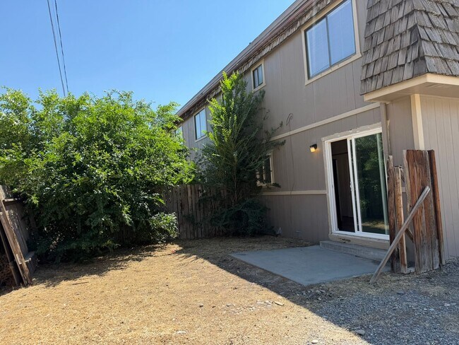 Building Photo - 3211 Opal Ct