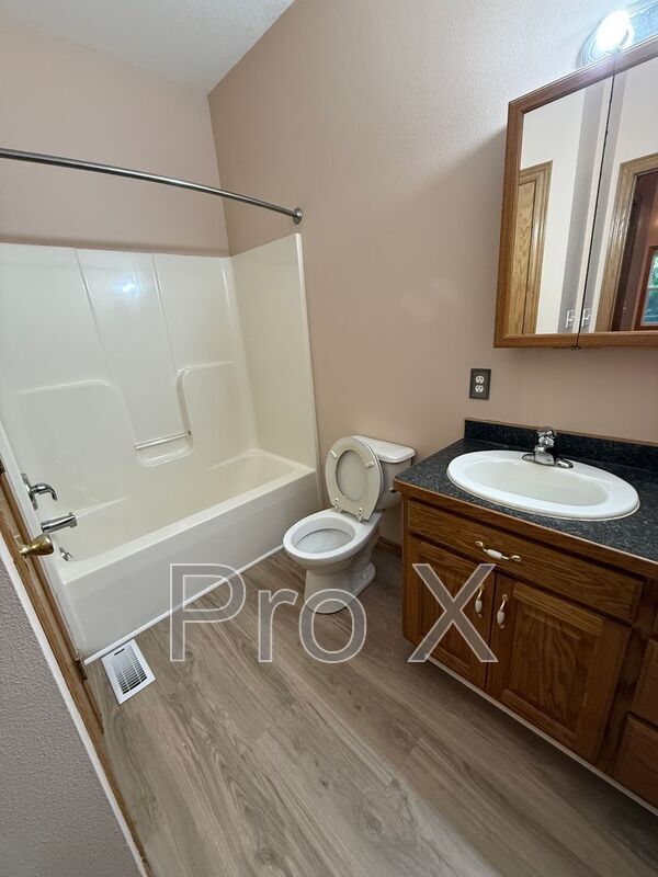 Building Photo - 1035 Prospect Ave