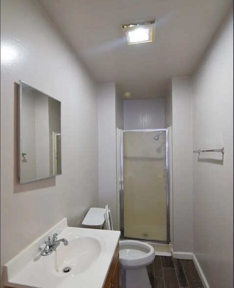 Building Photo - 311 Crockett Dr