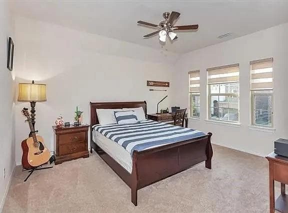 Building Photo - 913 Yarrow St