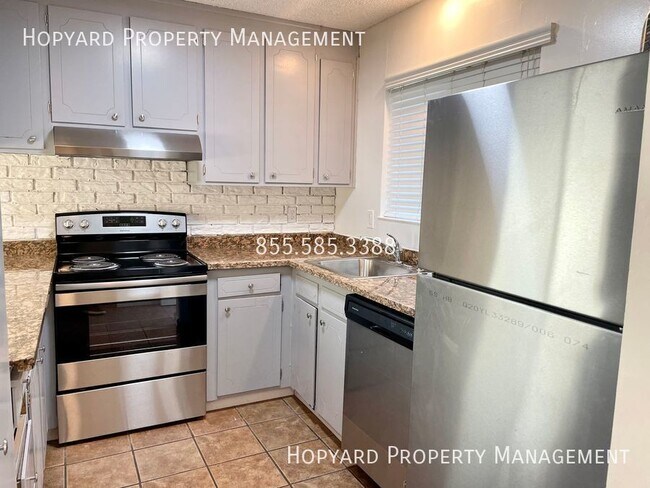 Building Photo - 1073 Kottinger Dr