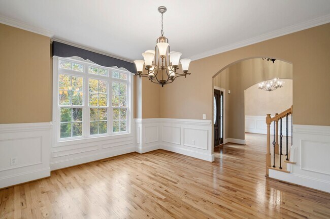 Building Photo - 137 Northington Woods Dr