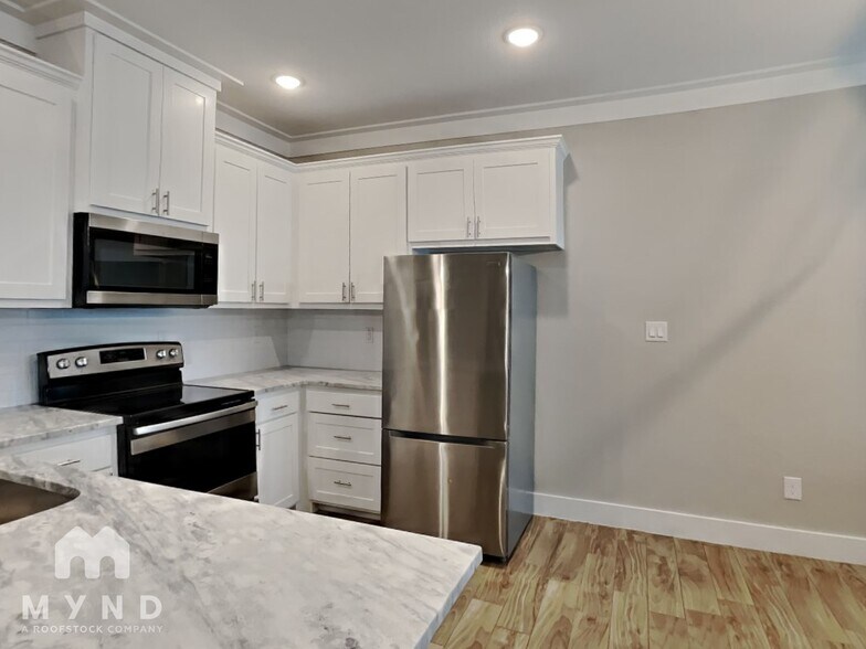 Building Photo - 5517 Van Horn Dr