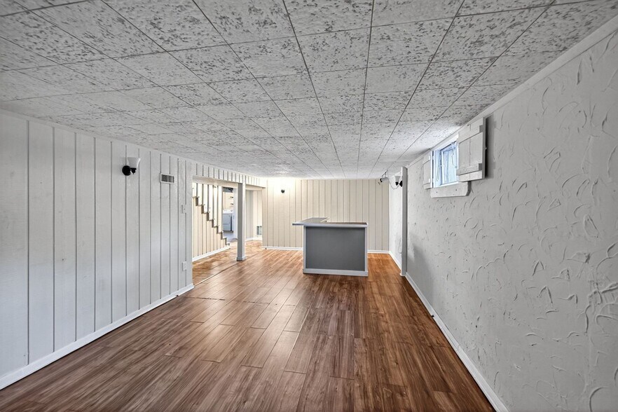 Building Photo - 120 Field St