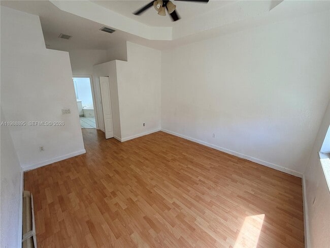 Building Photo - 4110 NE 22nd Ct