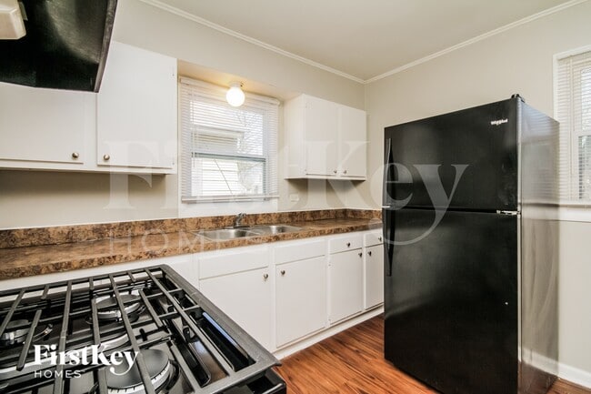 Building Photo - 16784 Bulger Ave