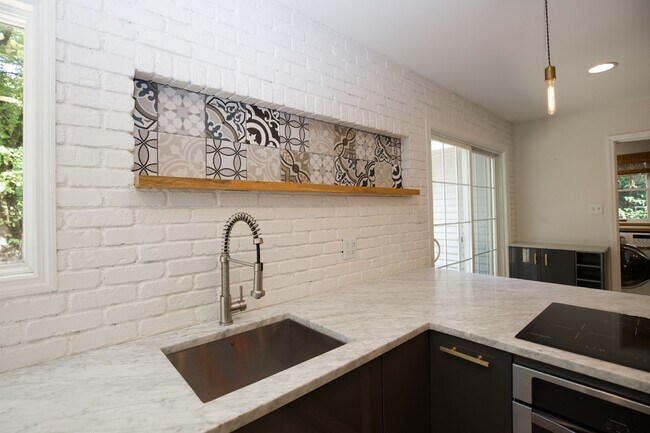 Building Photo - "3-Bedroom Home on Fox Hunt Lane in Southern Pines – Cozy Living Awaits!"