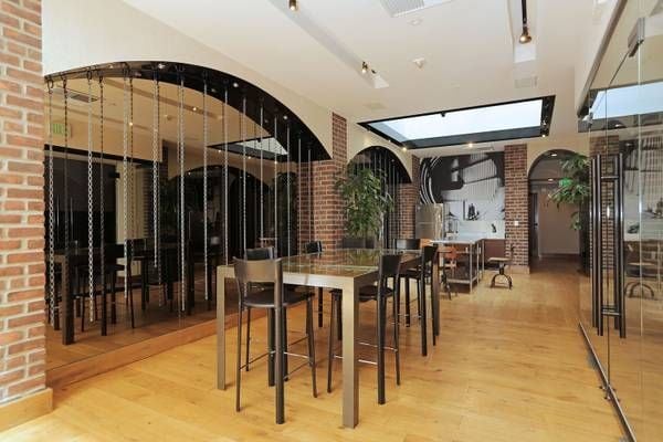 Building Photo - 460 S Spring St