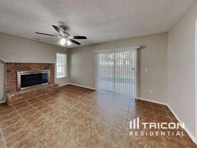 Building Photo - 1517 Crosswind Cir
