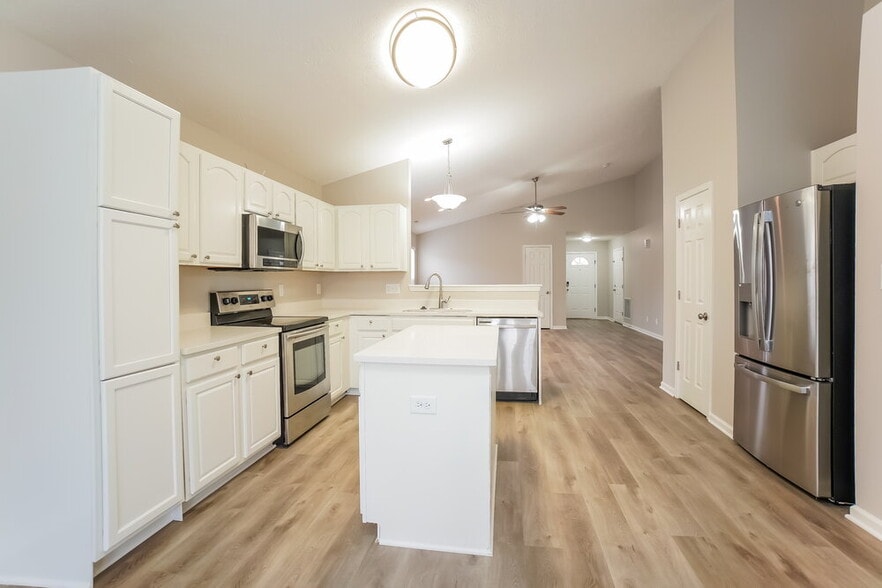 Building Photo - 6430 Glory Maple Ln